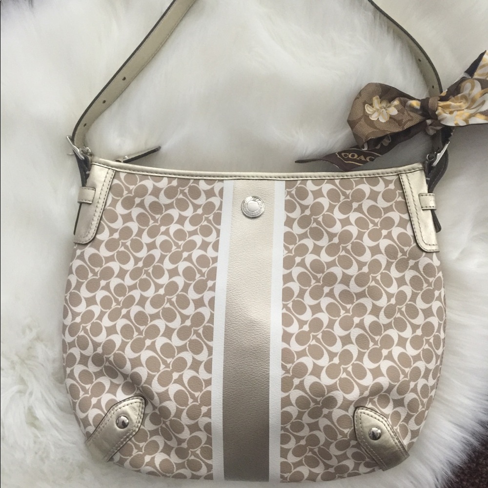 Coach handbag! Cute cute cute! Just like new.